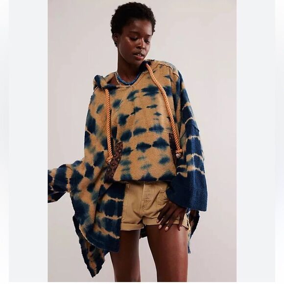 Free People Tops - FREE PEOPLE
High Tide Sweatshirt M/L $198
